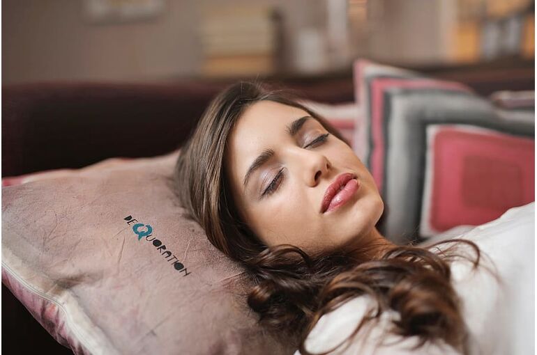 30-35-years-adult-bed-blue