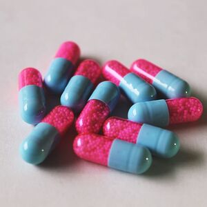 various-capsules-doctor-doctors